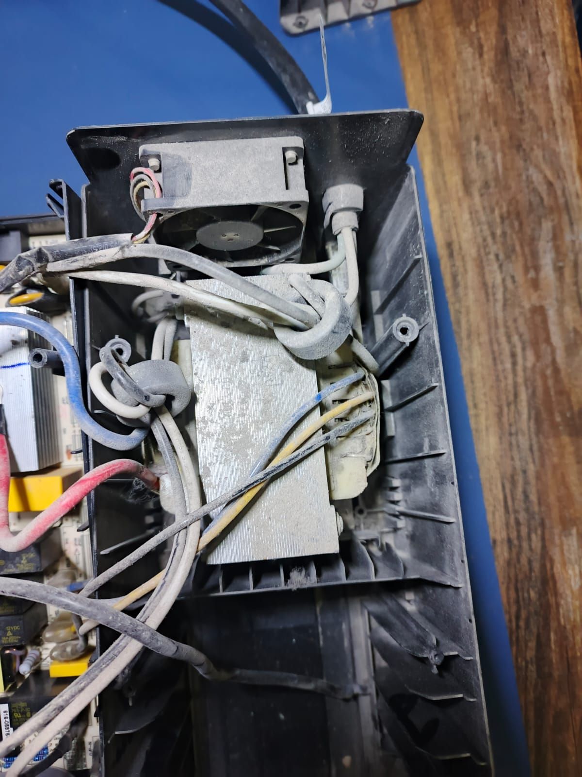 UPS configurado para proteger equipos criticos